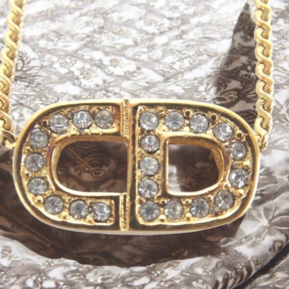 DIOR CD Logo Necklace 🤩